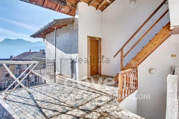 appartamento in vendita a Montegrino Valtravaglia