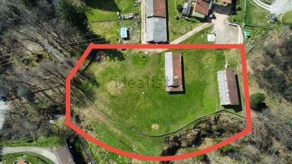 casa semindipendente in vendita a Montegrino Valtravaglia