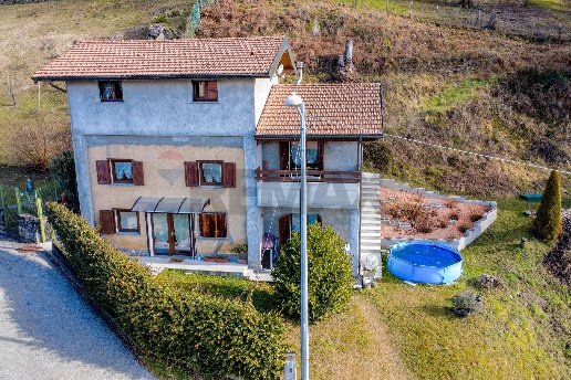 casa indipendente in vendita a Montegrino Valtravaglia in zona San Martino