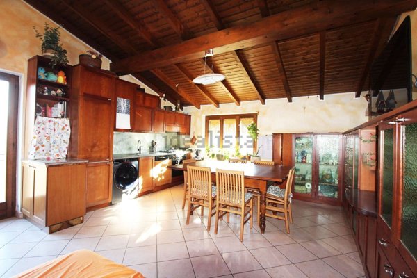 appartamento in vendita a Montegrino Valtravaglia