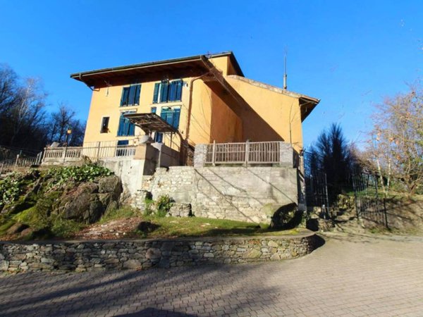 appartamento in vendita a Montegrino Valtravaglia