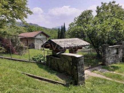 terreno edificabile in vendita a Montegrino Valtravaglia in zona Castendallo