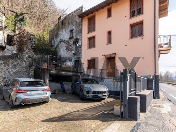 appartamento in vendita a Montegrino Valtravaglia in zona Cucco