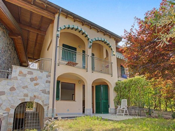 appartamento in vendita a Montegrino Valtravaglia in zona Bosco Valtravaglia