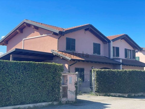 casa indipendente in vendita a Monvalle