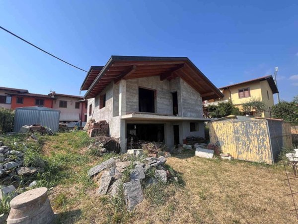 casa indipendente in vendita a Monvalle
