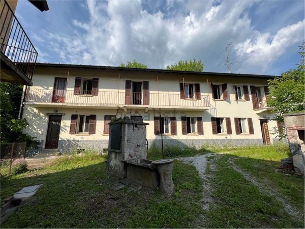 casa indipendente in vendita a Monvalle