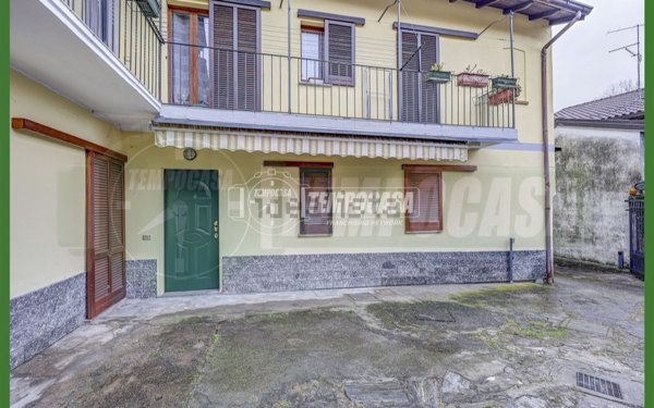 appartamento in vendita a Monvalle
