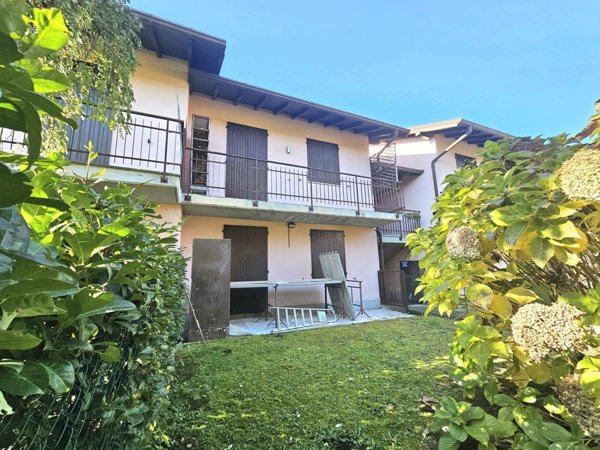 appartamento in vendita a Monvalle