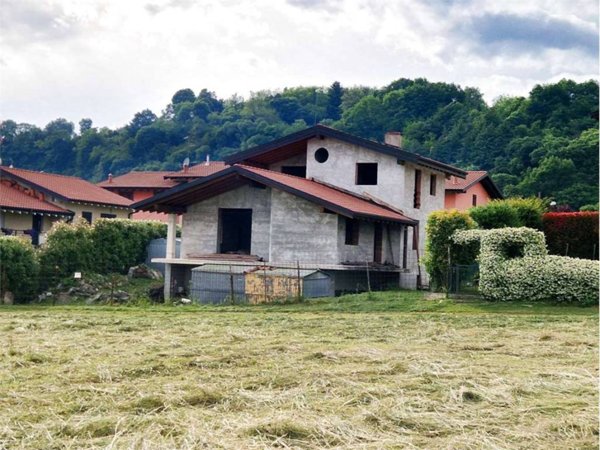casa indipendente in vendita a Monvalle