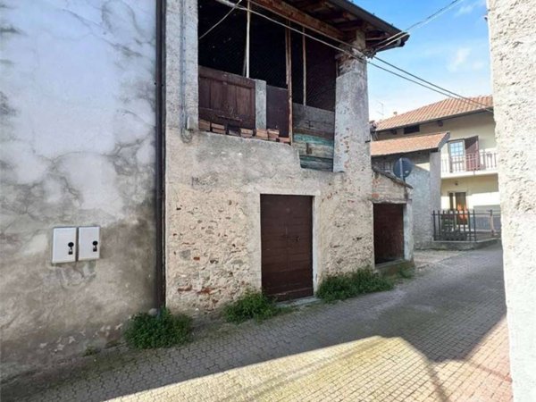 casa indipendente in vendita a Monvalle