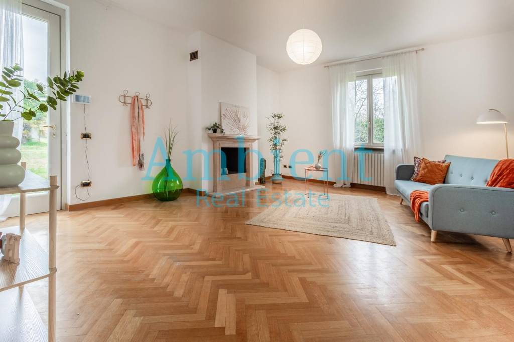 appartamento in vendita a Monvalle