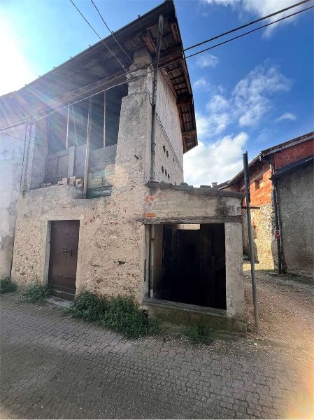 appartamento in vendita a Monvalle