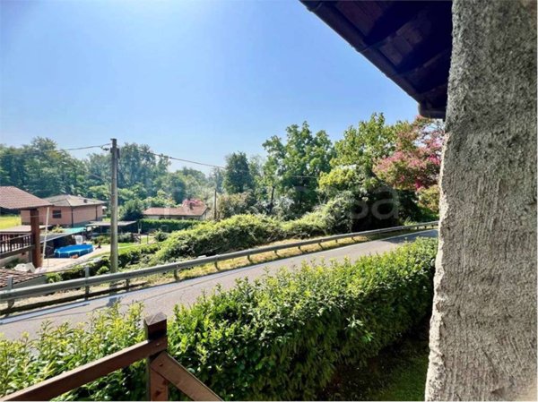appartamento in vendita a Monvalle