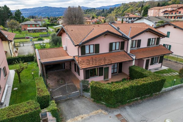 casa indipendente in vendita a Monvalle