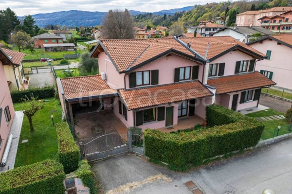 casa indipendente in vendita a Monvalle