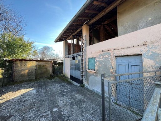 quadrivano in vendita a Monvalle