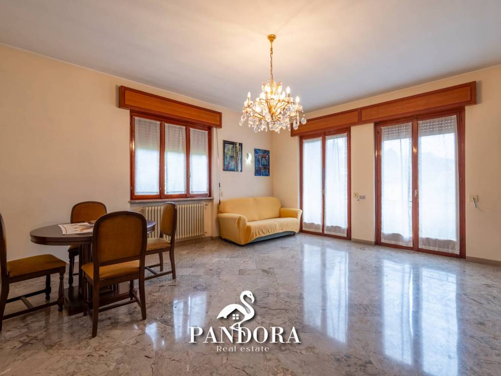 casa indipendente in vendita a Monvalle
