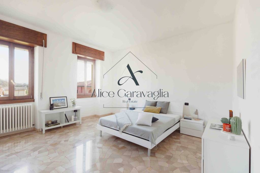 appartamento in vendita a Monvalle in zona Turro