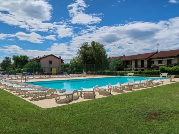 appartamento in vendita a Monvalle in zona Turro