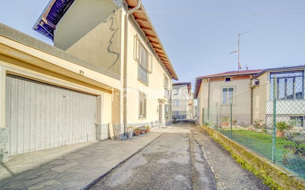 casa indipendente in vendita a Morazzone