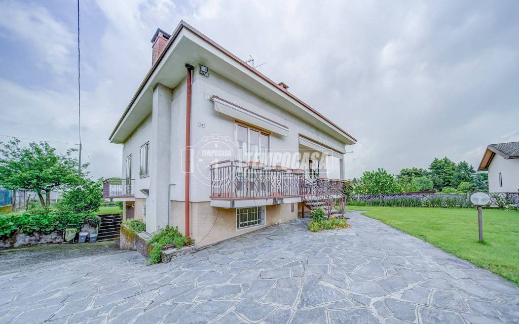 casa indipendente in vendita a Morazzone