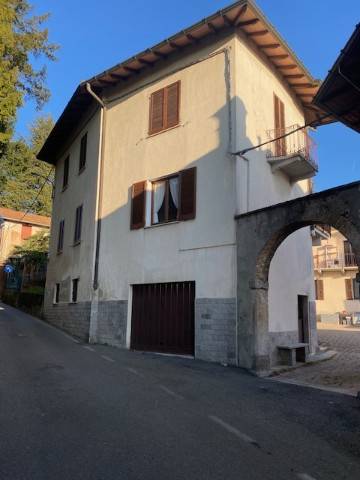 casa indipendente in vendita a Morazzone