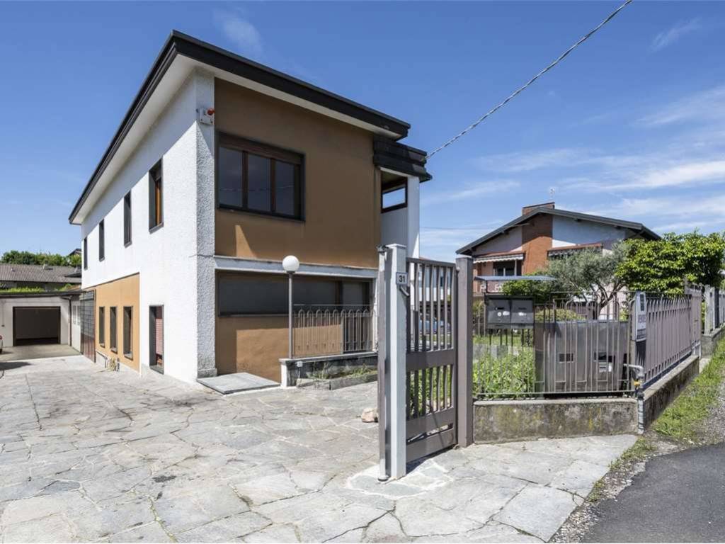 locale commerciale in vendita a Morazzone