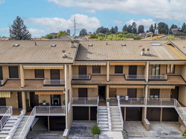 casa indipendente in vendita a Morazzone