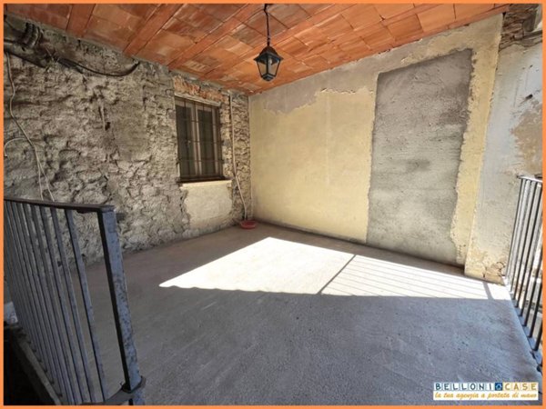 casa indipendente in vendita a Morazzone