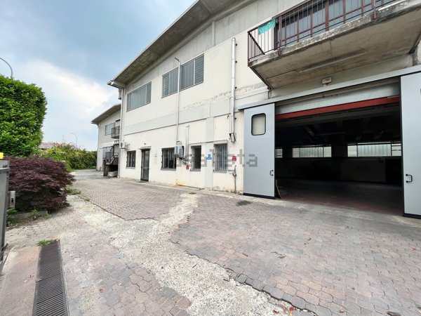 locale di sgombero in vendita a Morazzone