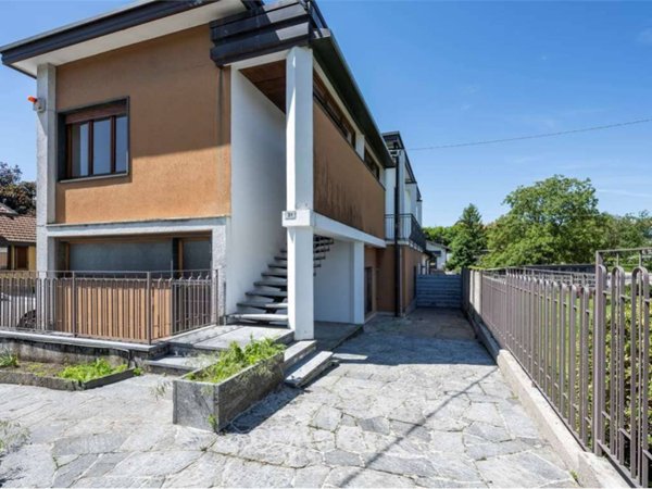 casa indipendente in vendita a Morazzone