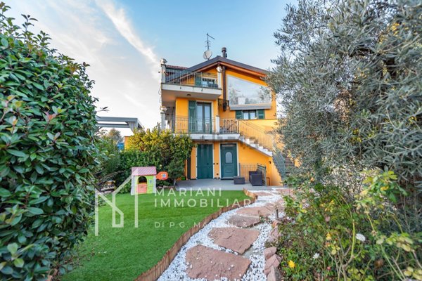 casa indipendente in vendita a Morazzone