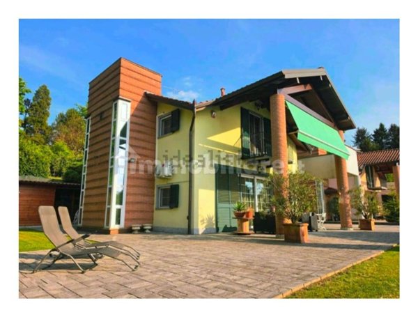 casa indipendente in vendita a Morazzone