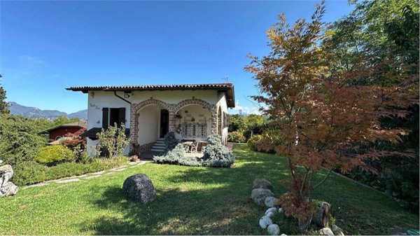 casa indipendente in vendita a Morazzone