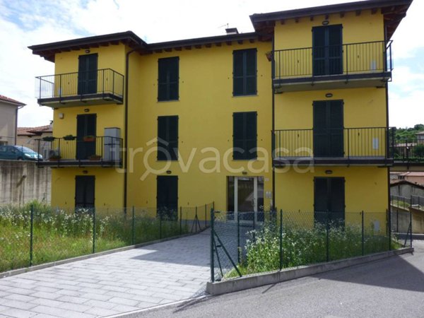 appartamento in vendita a Mornago in zona Montonate