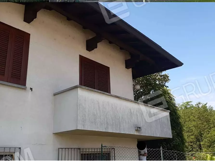 appartamento in vendita a Mornago in zona Crugnola
