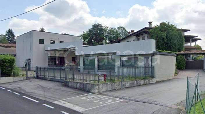 locale commerciale in vendita a Mornago in zona Crugnola