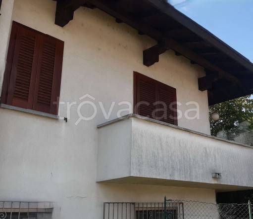 casa indipendente in vendita a Mornago in zona Crugnola