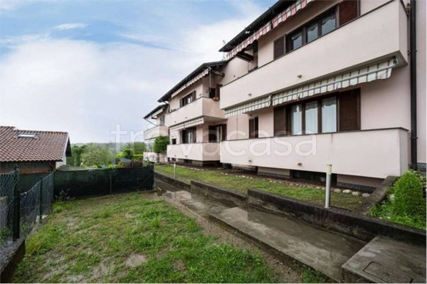 appartamento in vendita a Mornago in zona Montonate