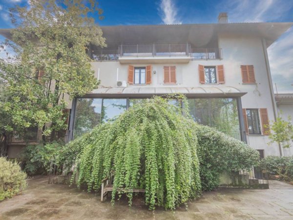 casa indipendente in vendita a Mornago in zona Montonate