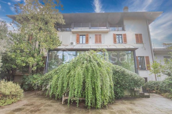 casa indipendente in vendita a Mornago in zona Montonate