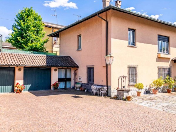 casa indipendente in vendita a Mornago