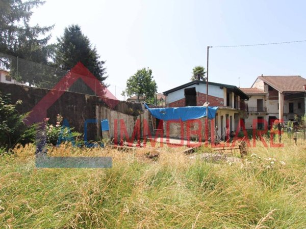 casa indipendente in vendita a Mornago in zona Crugnola