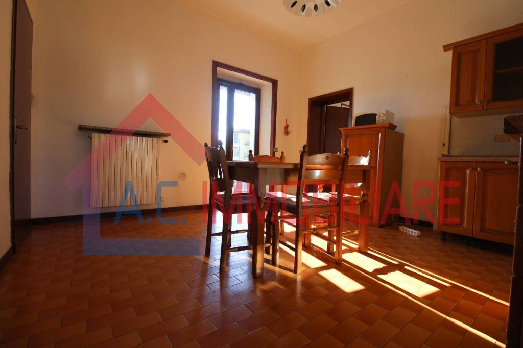 appartamento in vendita a Mornago in zona Montonate