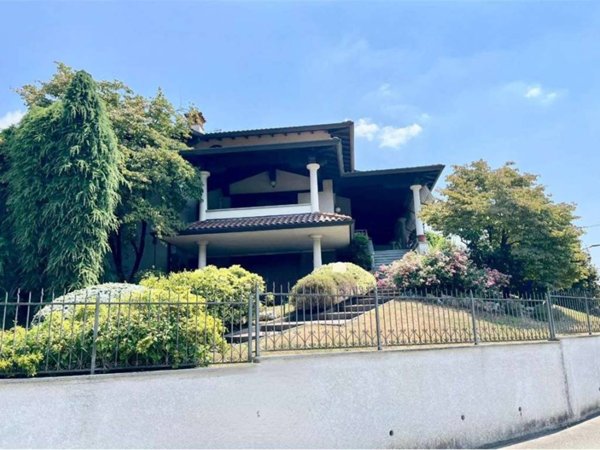 casa indipendente in vendita a Mornago