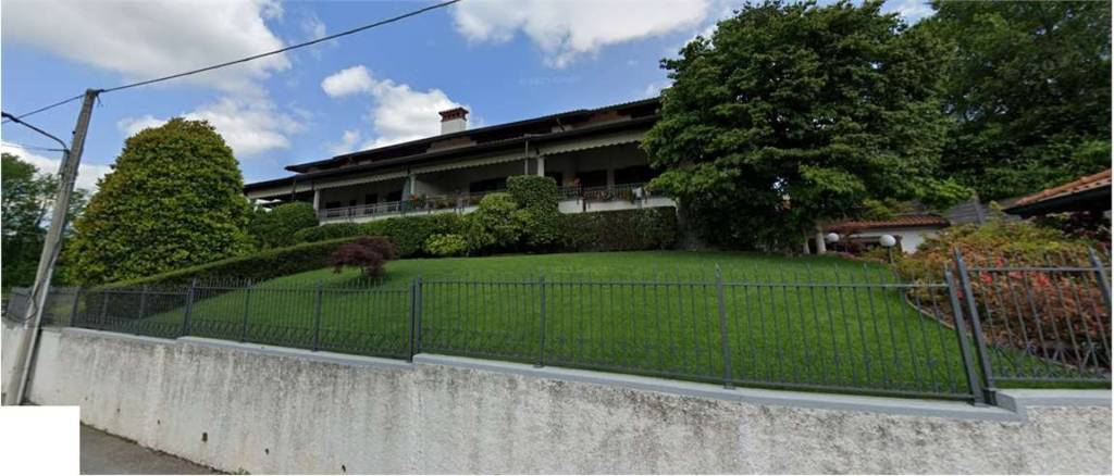 casa indipendente in vendita a Mornago in zona Crugnola