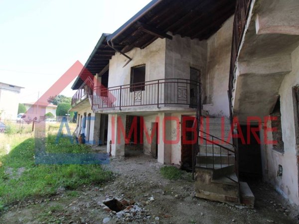 casa indipendente in vendita a Mornago in zona Crugnola
