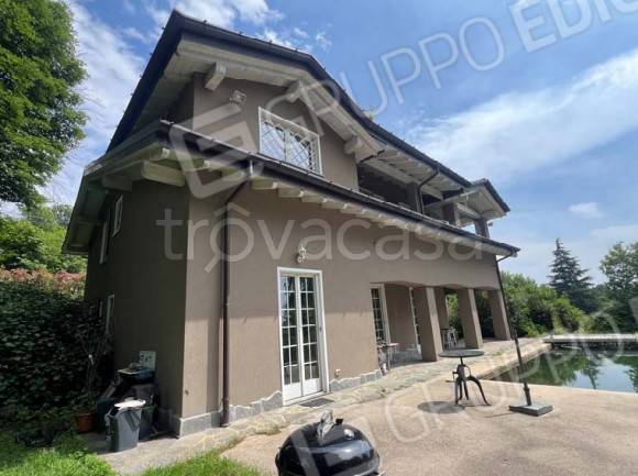 casa indipendente in vendita a Mornago in zona Montonate