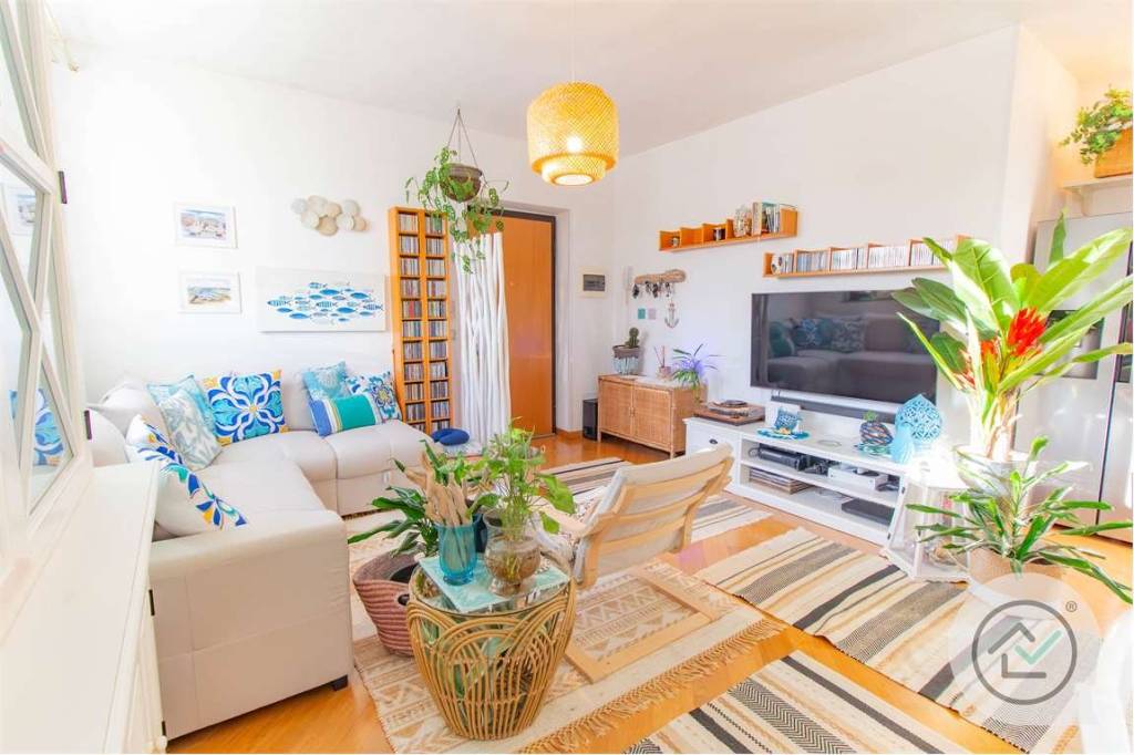 appartamento in vendita a Mornago in zona Crugnola